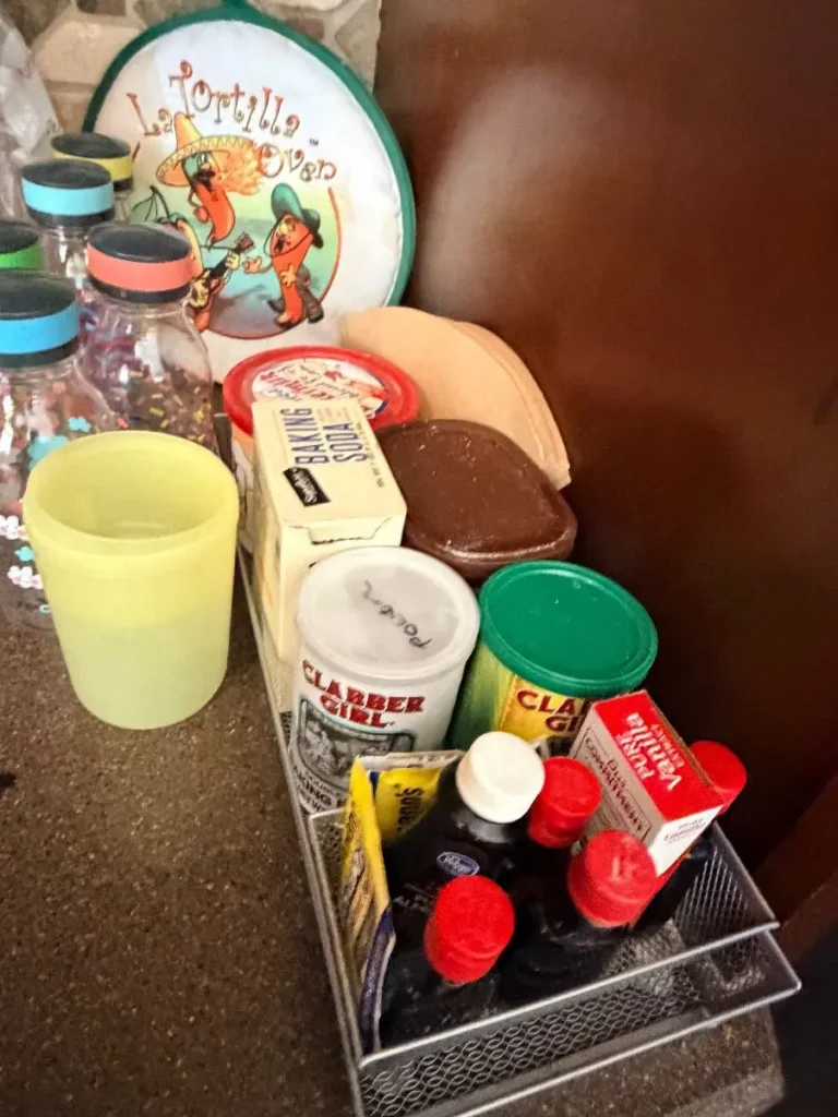 Item from the October Spectacular in Surprise with Busy Bees! estate sale in Surprise, AZ
