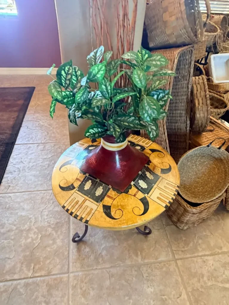 Item from the October Spectacular in Surprise with Busy Bees! estate sale in Surprise, AZ