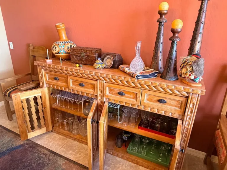 Item from the October Spectacular in Surprise with Busy Bees! estate sale in Surprise, AZ