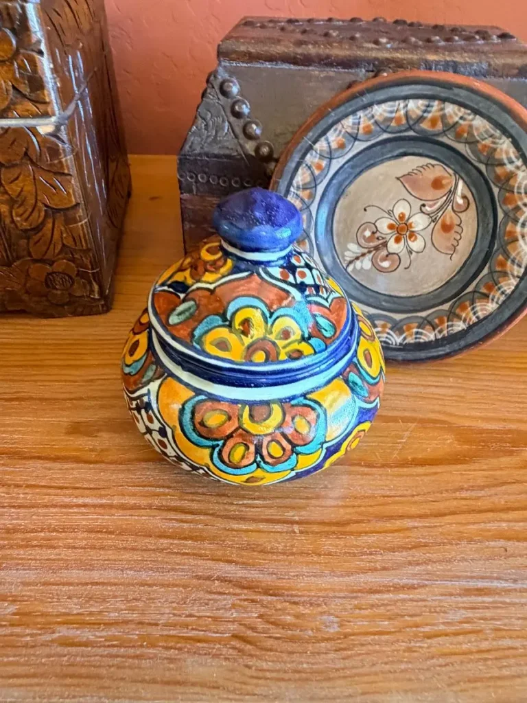 Item from the October Spectacular in Surprise with Busy Bees! estate sale in Surprise, AZ