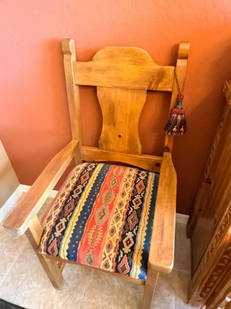 Item from the October Spectacular in Surprise with Busy Bees! estate sale in Surprise, AZ