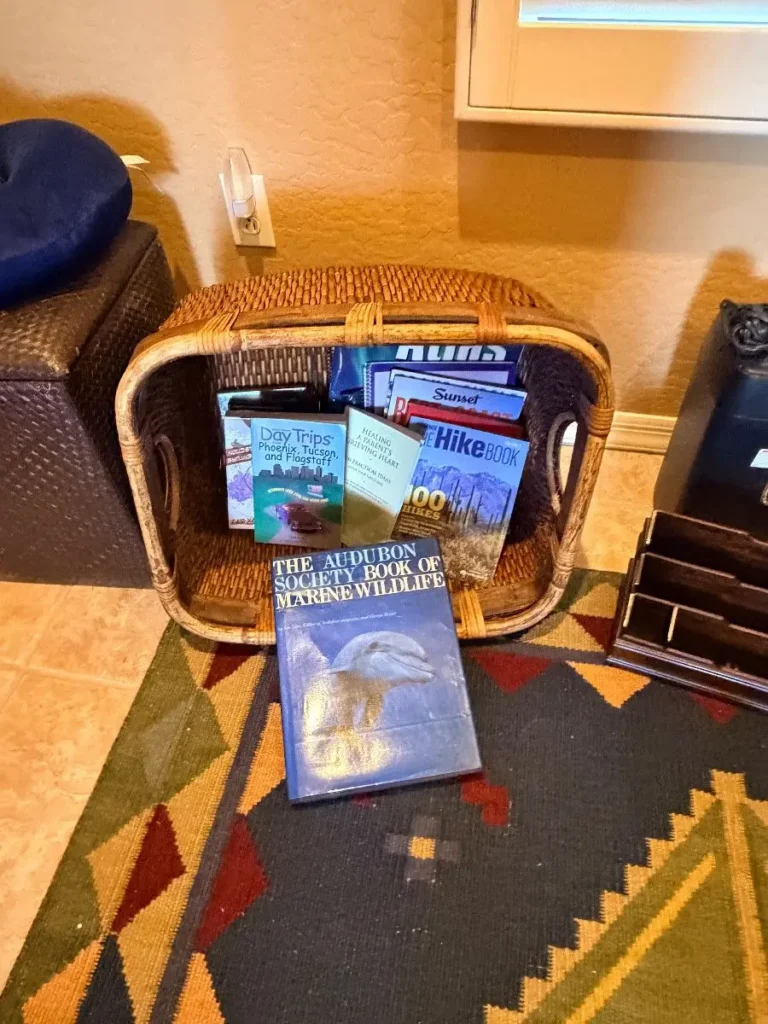 Item from the October Spectacular in Surprise with Busy Bees! estate sale in Surprise, AZ
