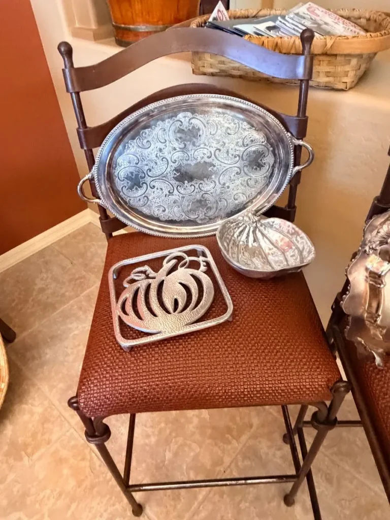 Item from the October Spectacular in Surprise with Busy Bees! estate sale in Surprise, AZ