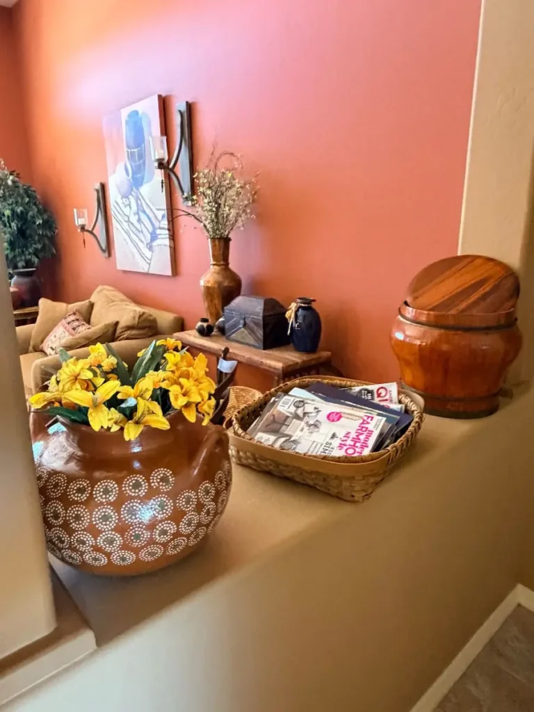 Item from the October Spectacular in Surprise with Busy Bees! estate sale in Surprise, AZ