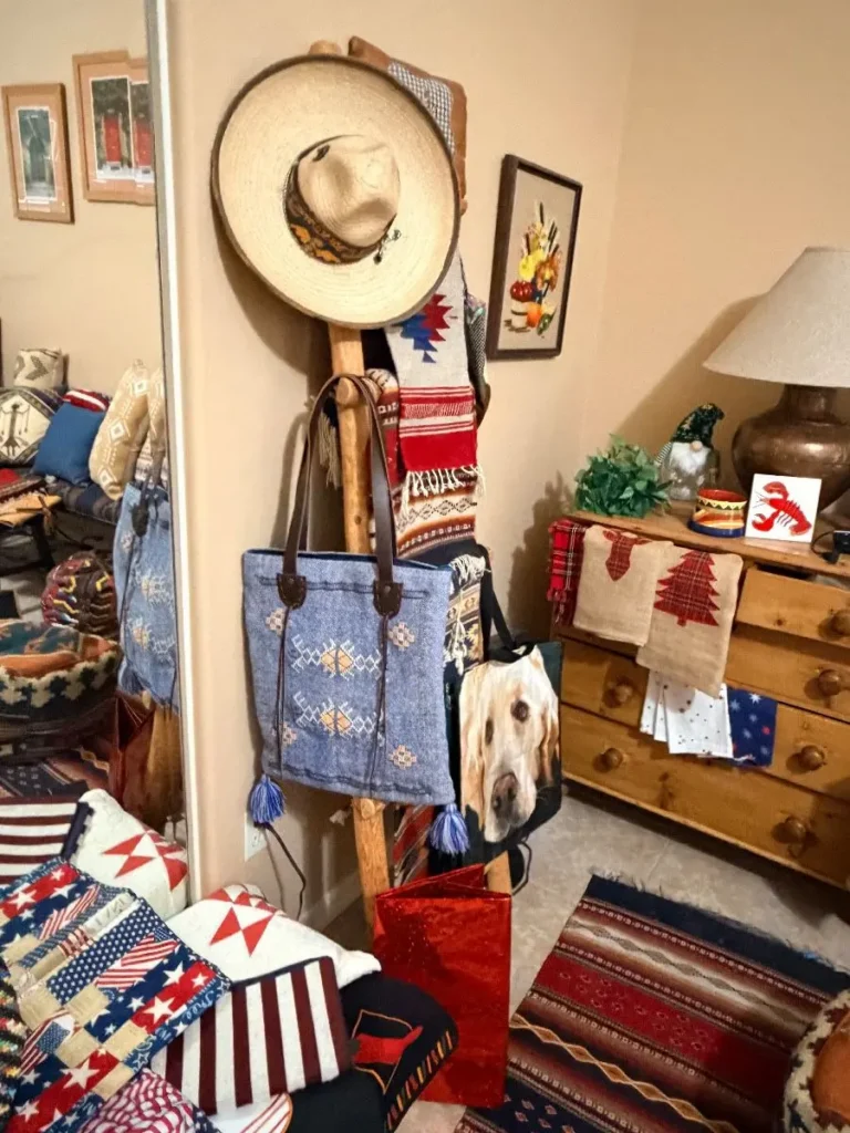 Item from the October Spectacular in Surprise with Busy Bees! estate sale in Surprise, AZ