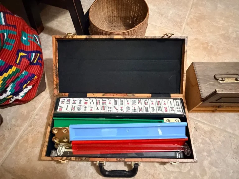 Item from the October Spectacular in Surprise with Busy Bees! estate sale in Surprise, AZ