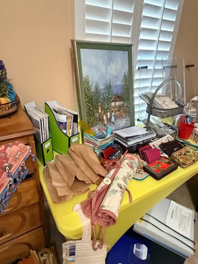Item from the October Spectacular in Surprise with Busy Bees! estate sale in Surprise, AZ