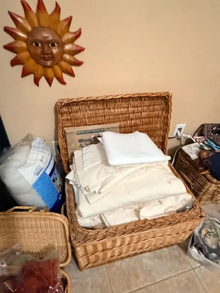 Item from the October Spectacular in Surprise with Busy Bees! estate sale in Surprise, AZ