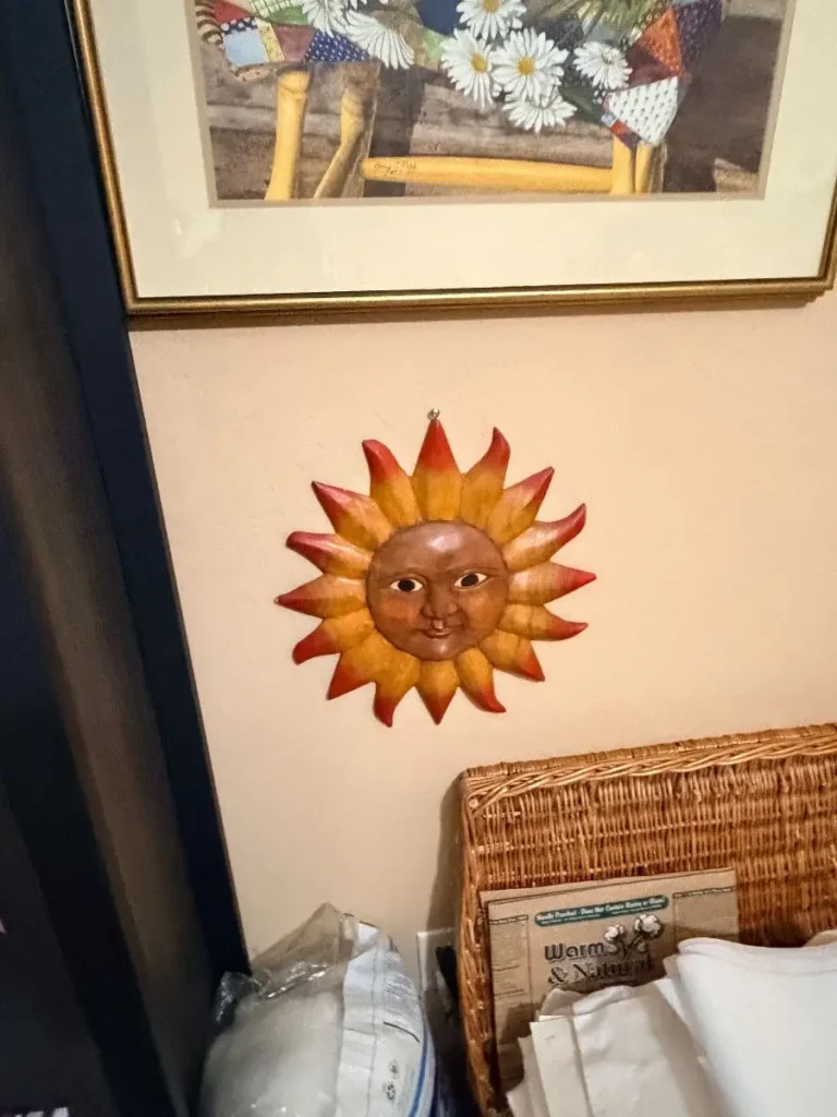 Item from the October Spectacular in Surprise with Busy Bees! estate sale in Surprise, AZ