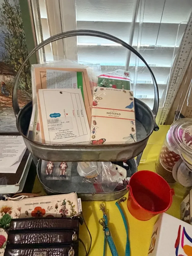 Item from the October Spectacular in Surprise with Busy Bees! estate sale in Surprise, AZ