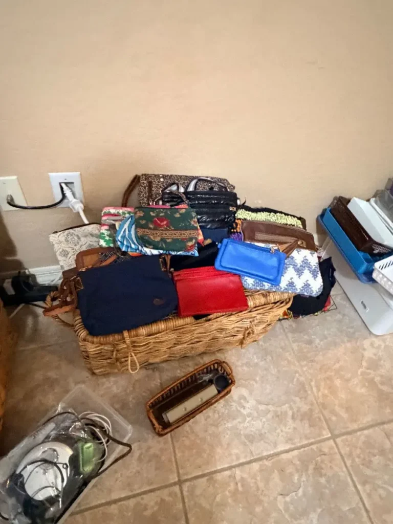 Item from the October Spectacular in Surprise with Busy Bees! estate sale in Surprise, AZ