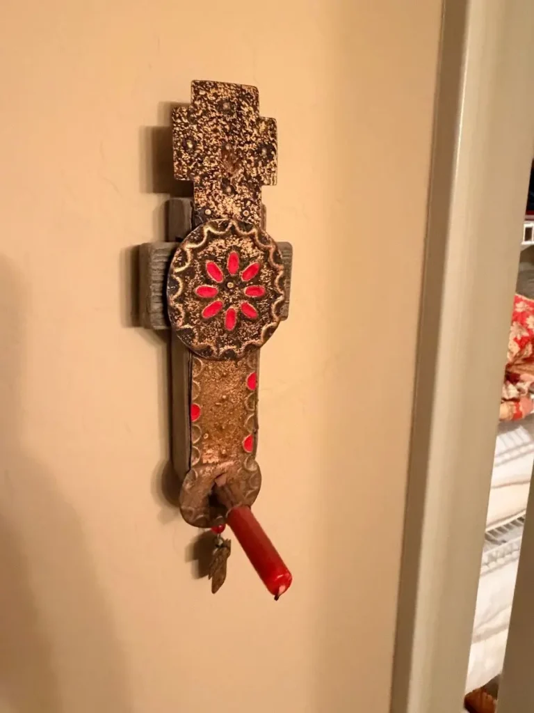 Item from the October Spectacular in Surprise with Busy Bees! estate sale in Surprise, AZ