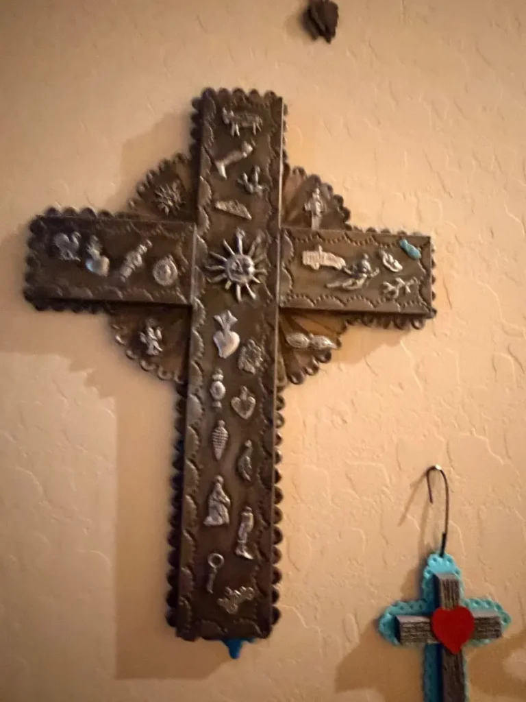 Item from the October Spectacular in Surprise with Busy Bees! estate sale in Surprise, AZ