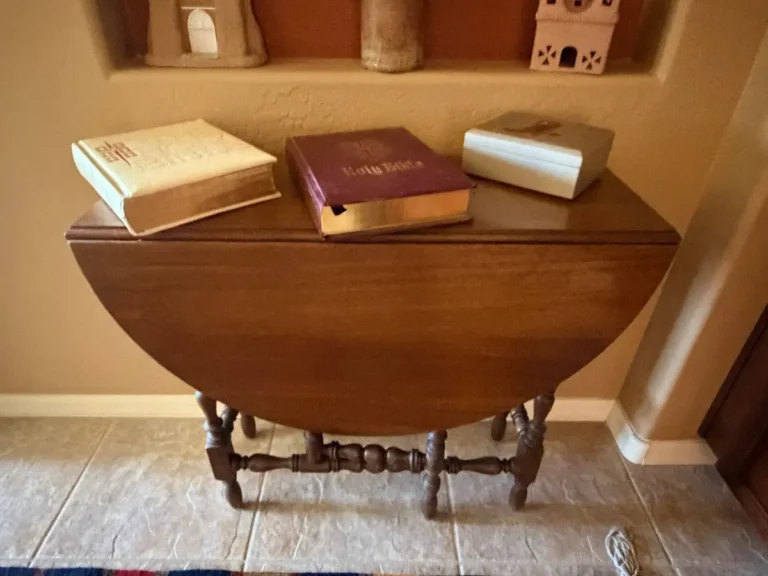 Item from the October Spectacular in Surprise with Busy Bees! estate sale in Surprise, AZ