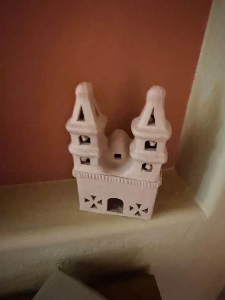 Item from the October Spectacular in Surprise with Busy Bees! estate sale in Surprise, AZ