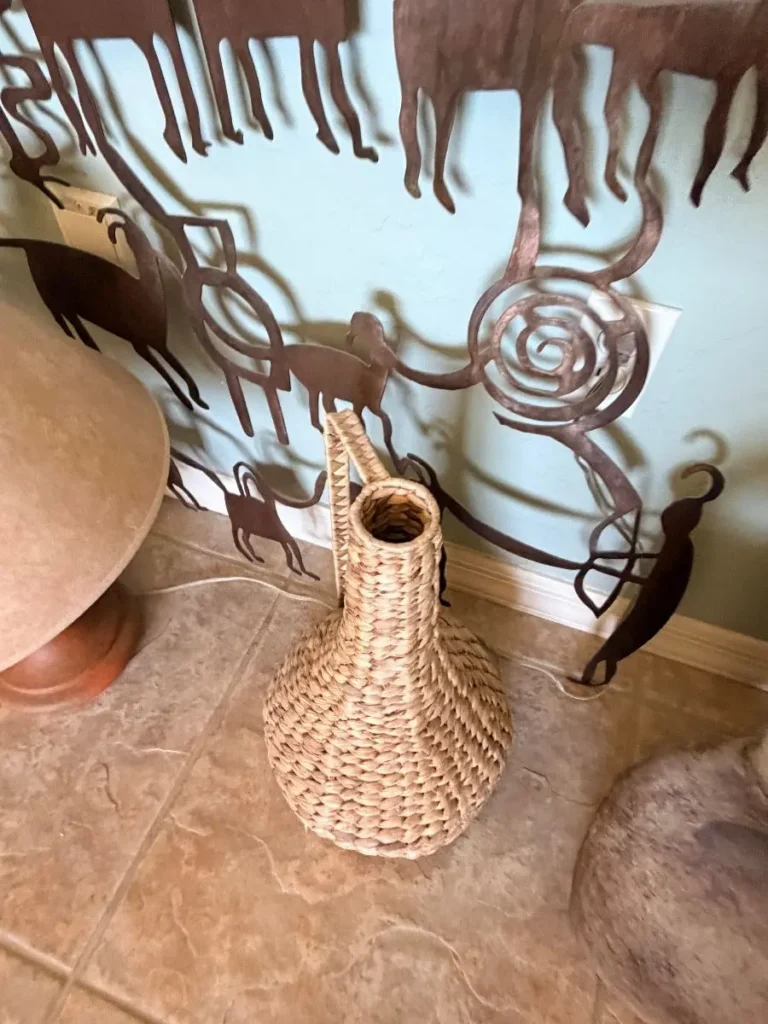 Item from the October Spectacular in Surprise with Busy Bees! estate sale in Surprise, AZ