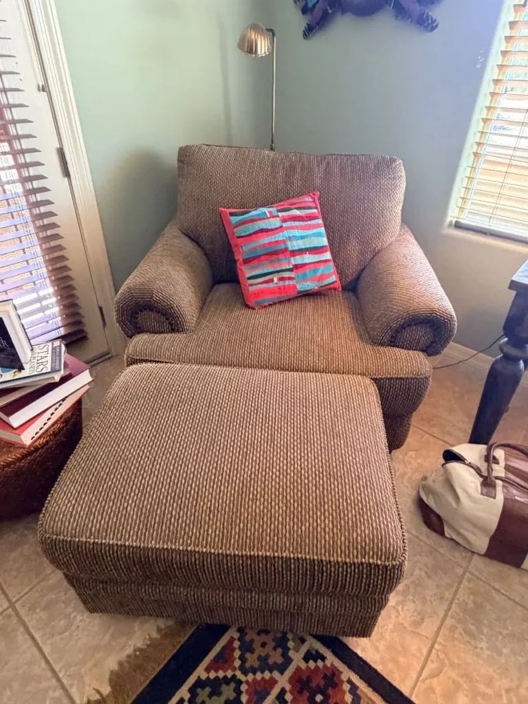 Item from the October Spectacular in Surprise with Busy Bees! estate sale in Surprise, AZ