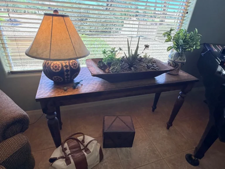 Item from the October Spectacular in Surprise with Busy Bees! estate sale in Surprise, AZ