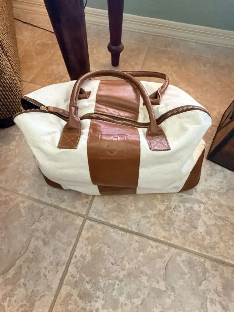 Item from the October Spectacular in Surprise with Busy Bees! estate sale in Surprise, AZ