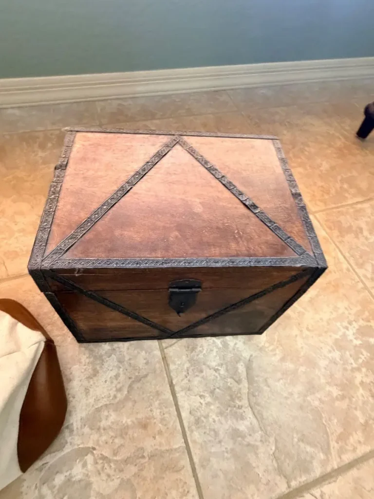 Item from the October Spectacular in Surprise with Busy Bees! estate sale in Surprise, AZ