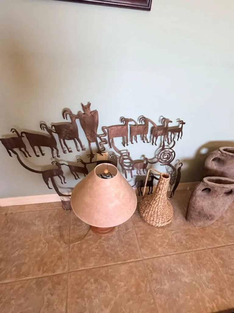 Item from the October Spectacular in Surprise with Busy Bees! estate sale in Surprise, AZ