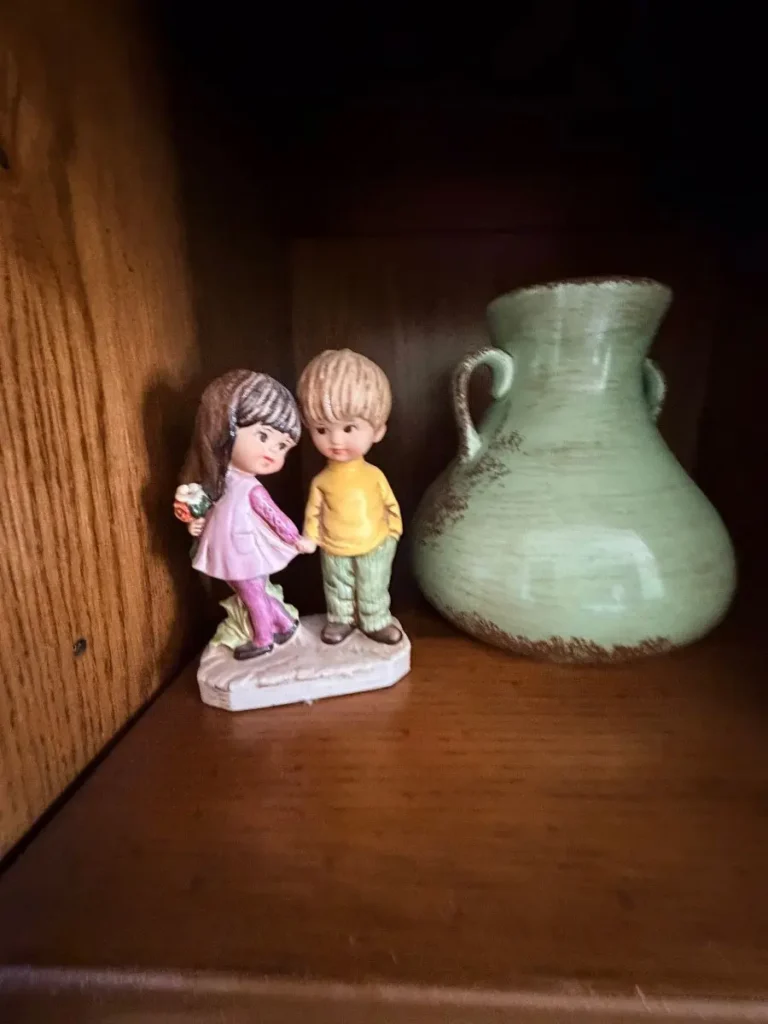 Item from the October Spectacular in Surprise with Busy Bees! estate sale in Surprise, AZ