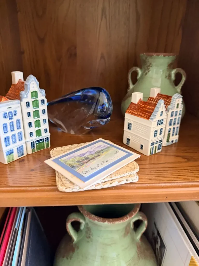 Item from the October Spectacular in Surprise with Busy Bees! estate sale in Surprise, AZ