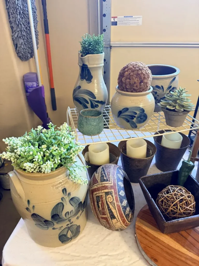 Item from the October Spectacular in Surprise with Busy Bees! estate sale in Surprise, AZ