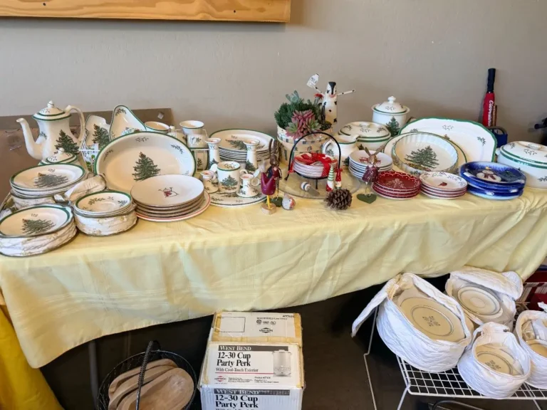 Item from the October Spectacular in Surprise with Busy Bees! estate sale in Surprise, AZ