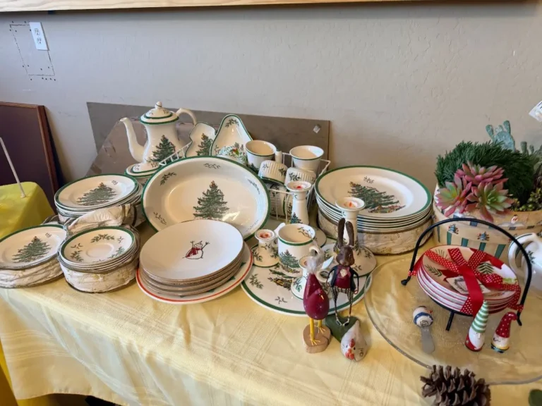 Item from the October Spectacular in Surprise with Busy Bees! estate sale in Surprise, AZ