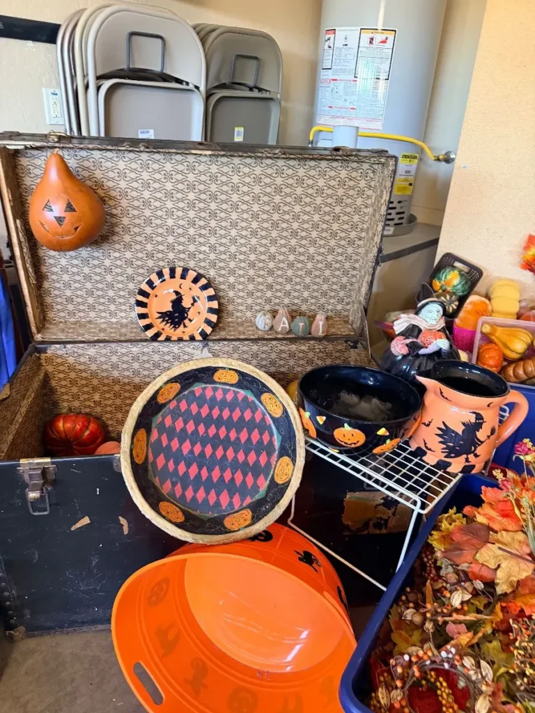 Item from the October Spectacular in Surprise with Busy Bees! estate sale in Surprise, AZ