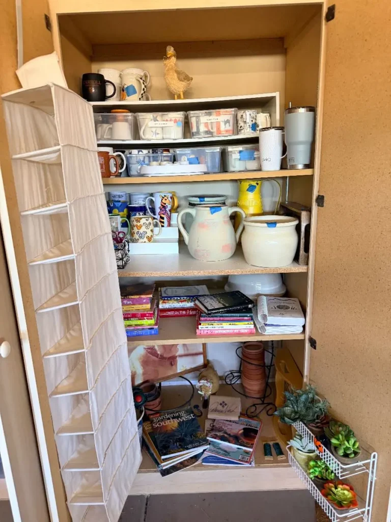 Item from the October Spectacular in Surprise with Busy Bees! estate sale in Surprise, AZ