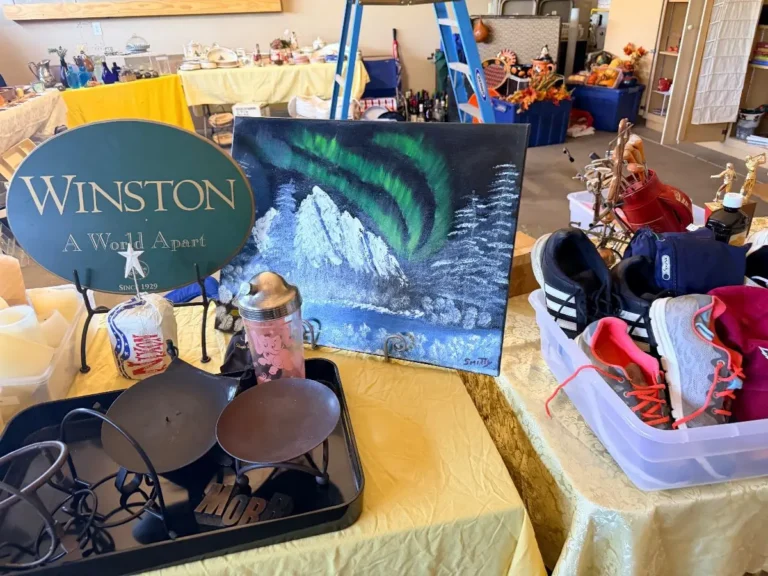 Item from the October Spectacular in Surprise with Busy Bees! estate sale in Surprise, AZ
