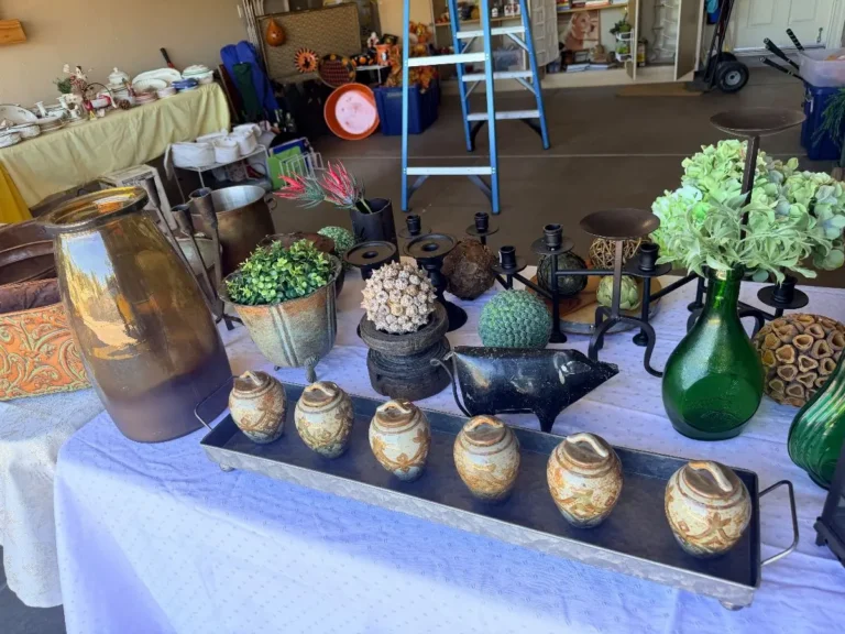 Item from the October Spectacular in Surprise with Busy Bees! estate sale in Surprise, AZ