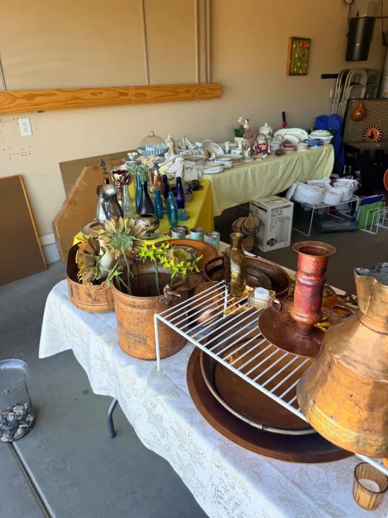 Item from the October Spectacular in Surprise with Busy Bees! estate sale in Surprise, AZ